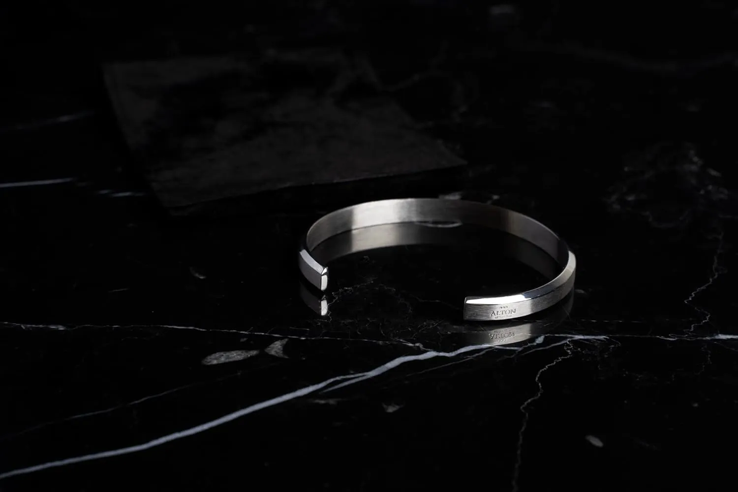 | Premium Cuff Bracelet for Men & Women | Stainless Steel Bangle Bracelet in Silver & Gold | Exclusive Jewelry Gift Box | Handcrafted