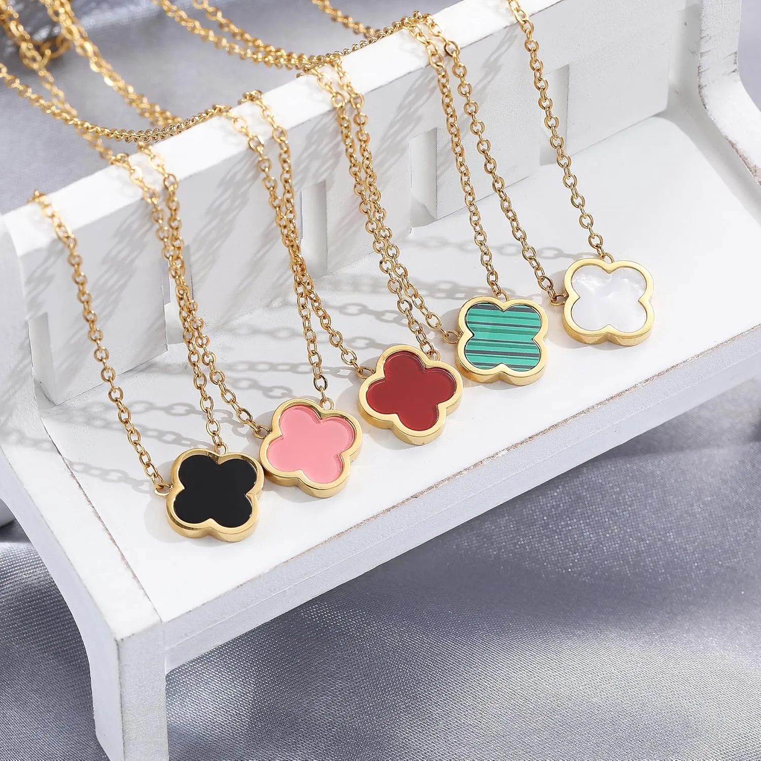 18K Gold Plated Clover Necklace for Women Four Leaf Clover Necklace Flower Lucky Pendant Dainty Jewelry Gifts