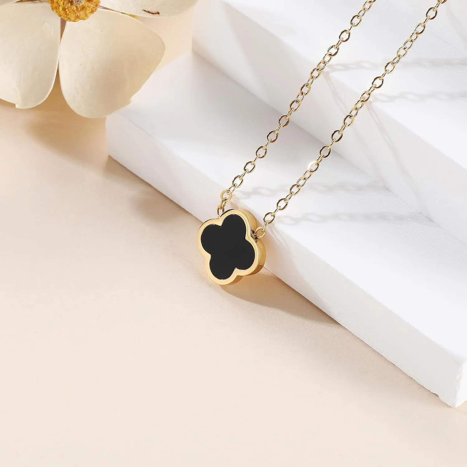 18K Gold Plated Clover Necklace for Women Four Leaf Clover Necklace Flower Lucky Pendant Dainty Jewelry Gifts