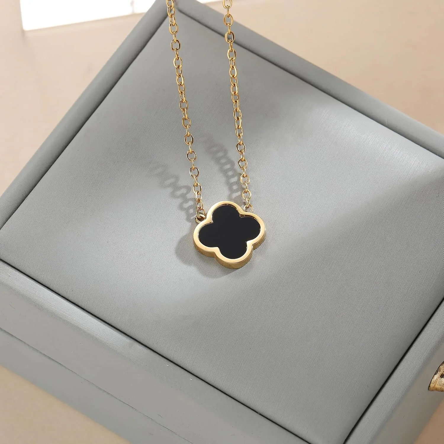18K Gold Plated Clover Necklace for Women Four Leaf Clover Necklace Flower Lucky Pendant Dainty Jewelry Gifts