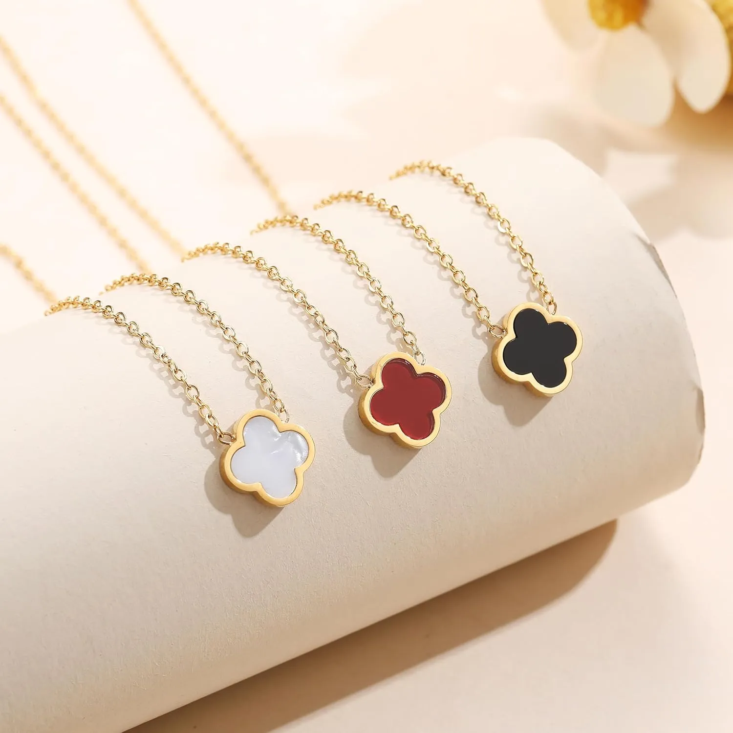 18K Gold Plated Clover Necklace for Women Four Leaf Clover Necklace Flower Lucky Pendant Dainty Jewelry Gifts