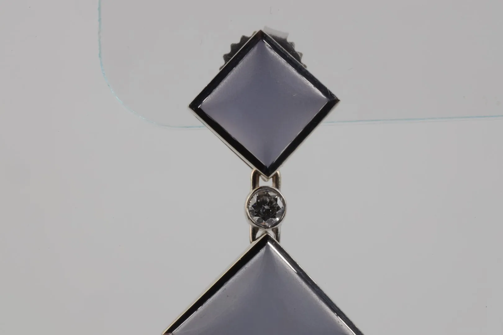 18k White Gold 0.40tcw Diamond Dangle Earrings (11.37g.)