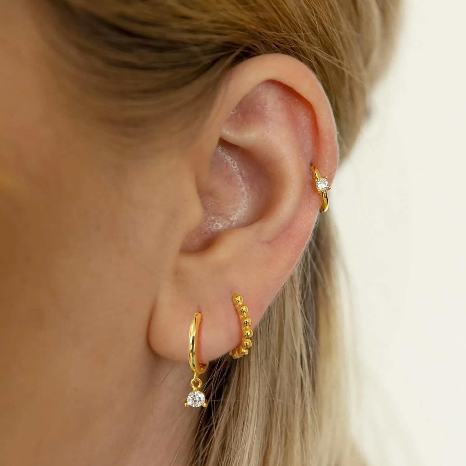 6PCS Gold Earrings for Women, 14k Gold Plated Earrings for Women Trendy Cubic Zirconia Cartilage Pearl Hoop Earring Lightweight Hypoallergenic Piercing Flat Back Hoops Stud Earring Set Jewelry Gift