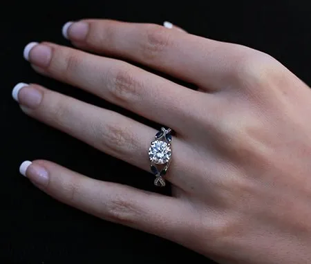 Alba - Round Lab Diamond Engagement Ring (IGI Certified)