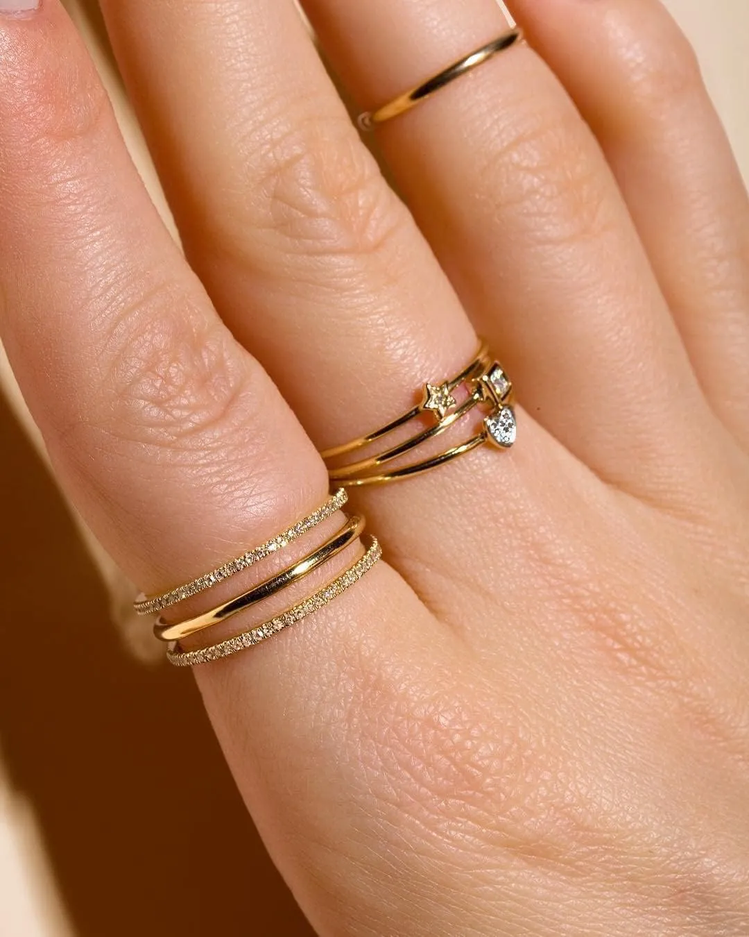 Aojun 14K Gold Filled Ring High Polish Plain Tarnish Resistant Comfort Fit Eternity Wedding Band 1mm 2mm 3mm 4mm 5mm 6mm 8mm Ring for Women Men