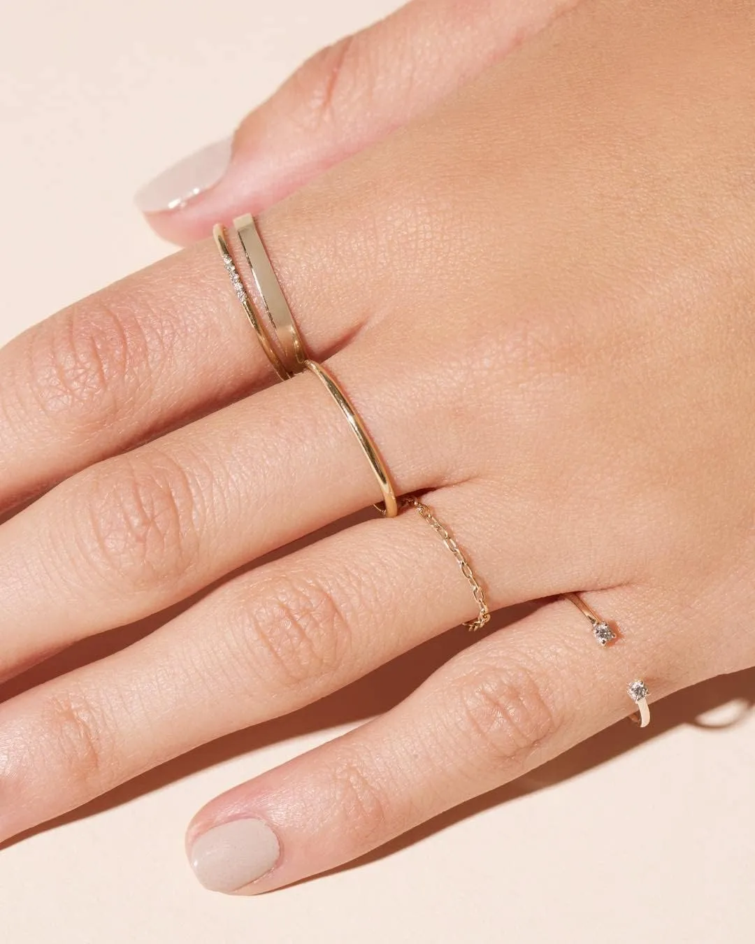 Aojun 14K Gold Filled Ring High Polish Plain Tarnish Resistant Comfort Fit Eternity Wedding Band 1mm 2mm 3mm 4mm 5mm 6mm 8mm Ring for Women Men