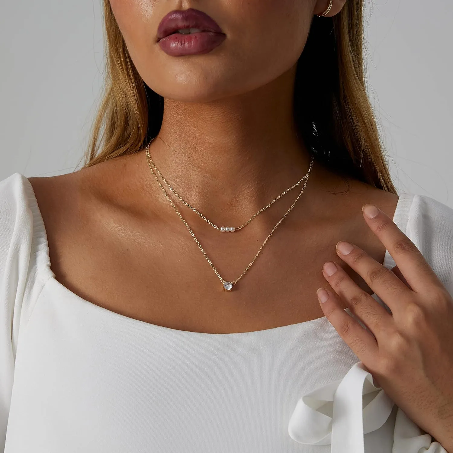 ASCOMY Dainty CZ Diamond Solitaire Pendant Necklaces for Women 14K Gold Plated Single Round Cubic Zirconia Square Simulated Diamond Choker Necklace Bride Bridesmaid Weeding Jewelry Gifts
