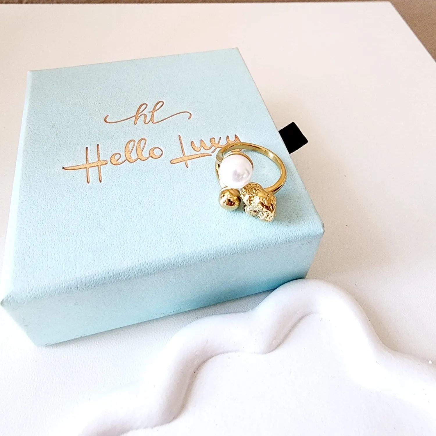 Cocoon Pearl Ring