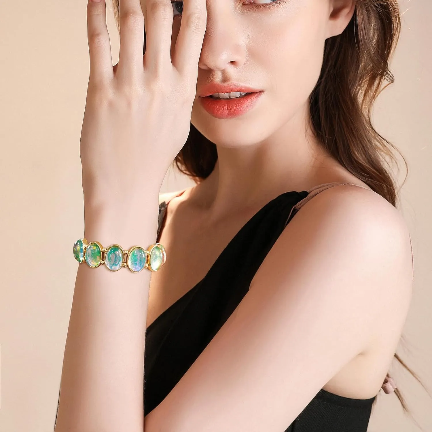 Coiris Crystal Stretch Bracelet for Women Pink Sparkle Bling Rhinestone Trendy Bracelets for Women