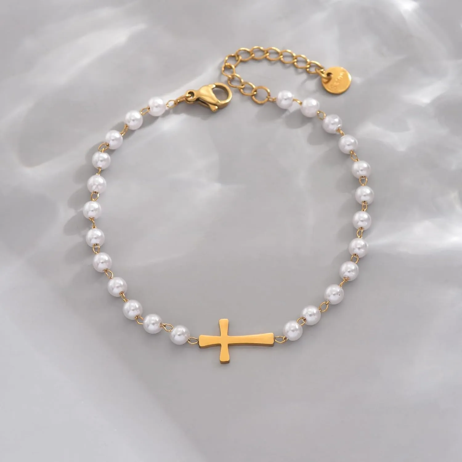 Cross Bracelet for Women 18K Gold Plated Dainty Pearl Beaded Cross Bracelets Adjustable Stainless Steel Trendy Wedding Bridesmaid Jewelry