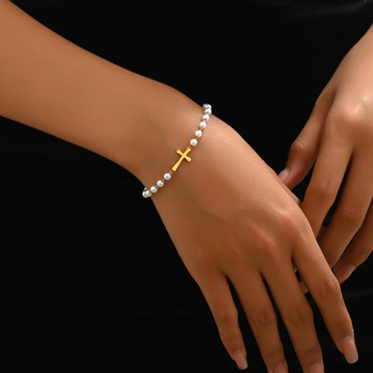 Cross Bracelet for Women 18K Gold Plated Dainty Pearl Beaded Cross Bracelets Adjustable Stainless Steel Trendy Wedding Bridesmaid Jewelry