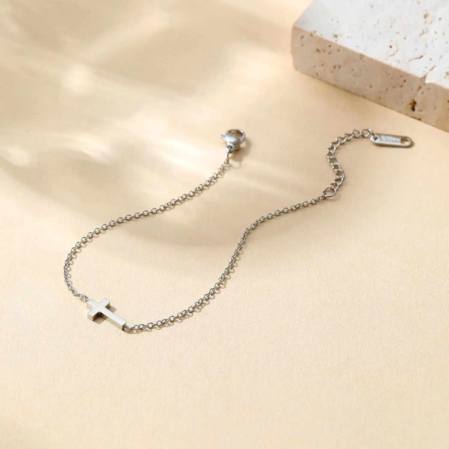 Cross Bracelet for Women 18K Gold Plated Dainty Pearl Beaded Cross Bracelets Adjustable Stainless Steel Trendy Wedding Bridesmaid Jewelry