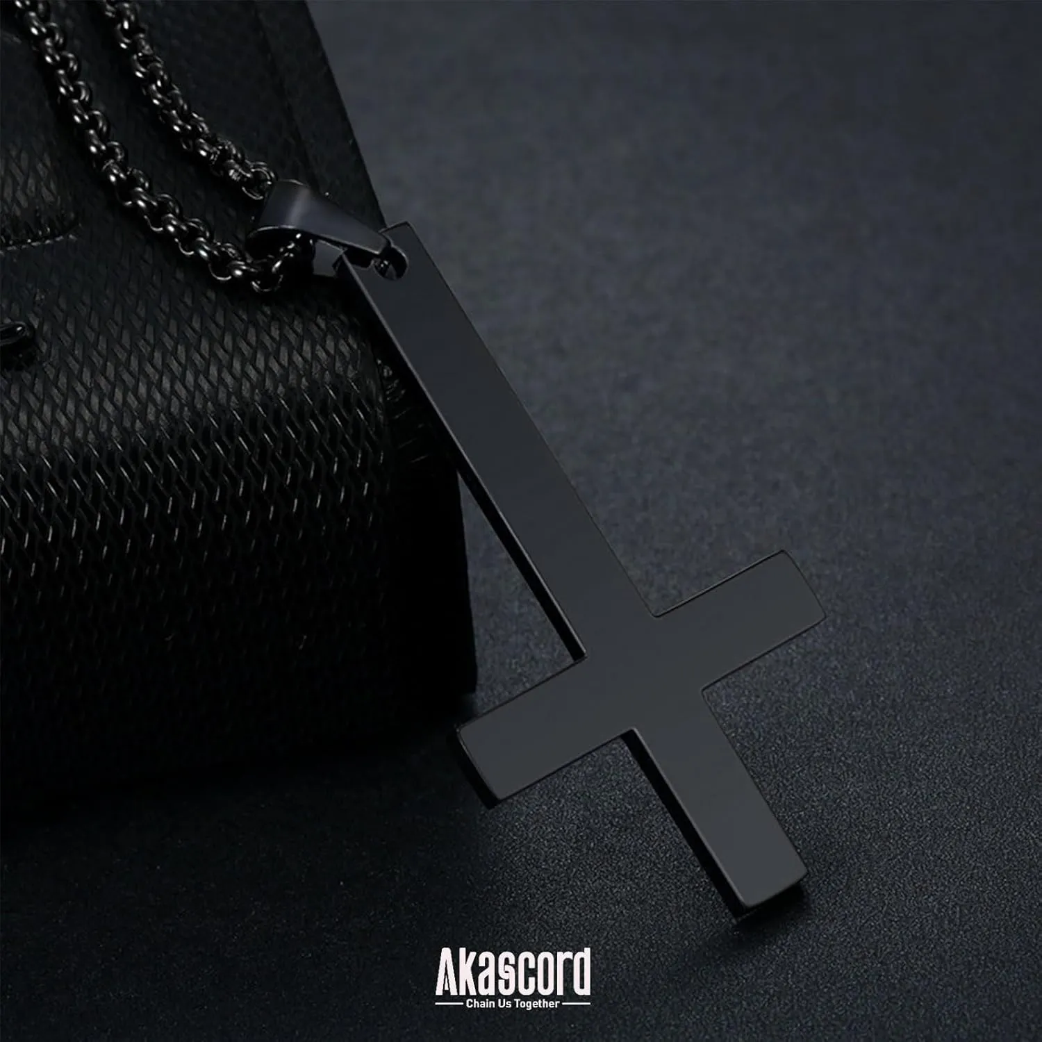 Cross Necklace for Men, Gold Inverted Cross Pendant Necklace Stainless Steel Chains Men's Cross Chain Jewelry Link Chain Rock Men's Necklace for Boys
