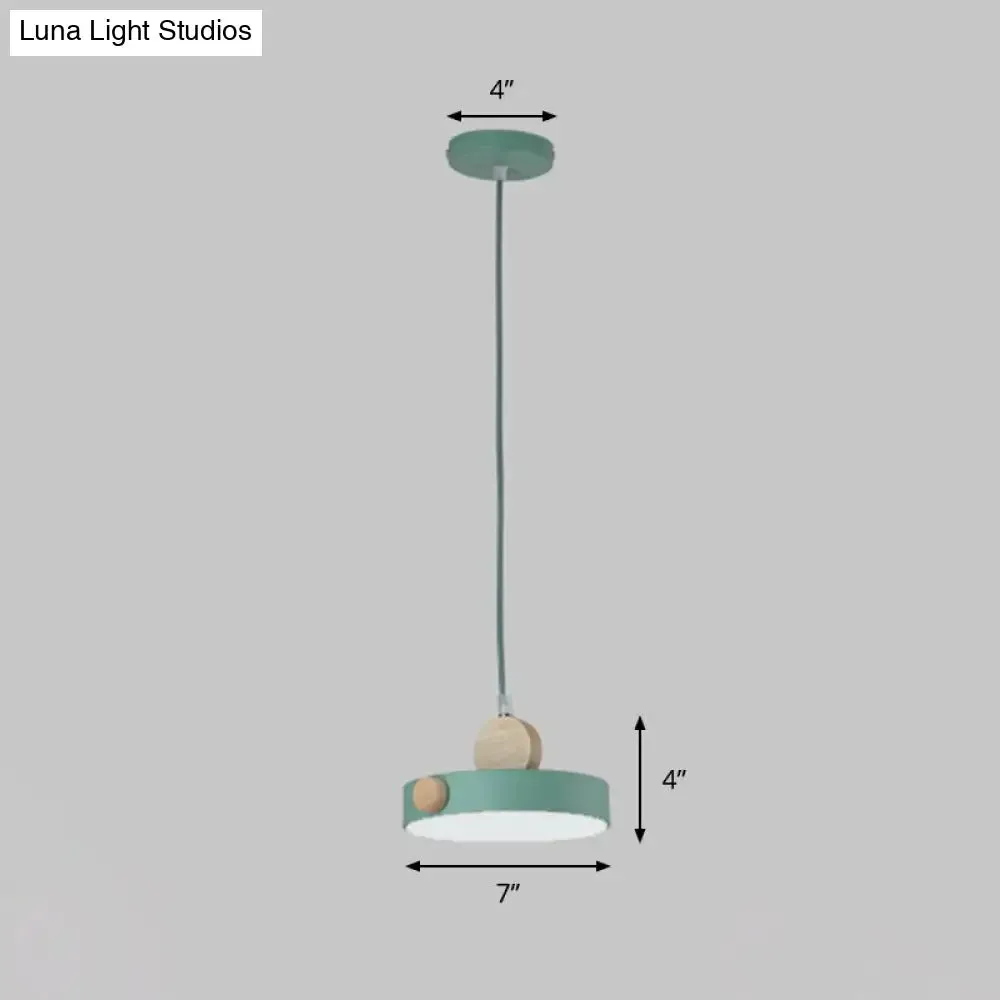 Green Metal Drum Pendant Ceiling Light - Modern 1-Light Fixture for Dining Room