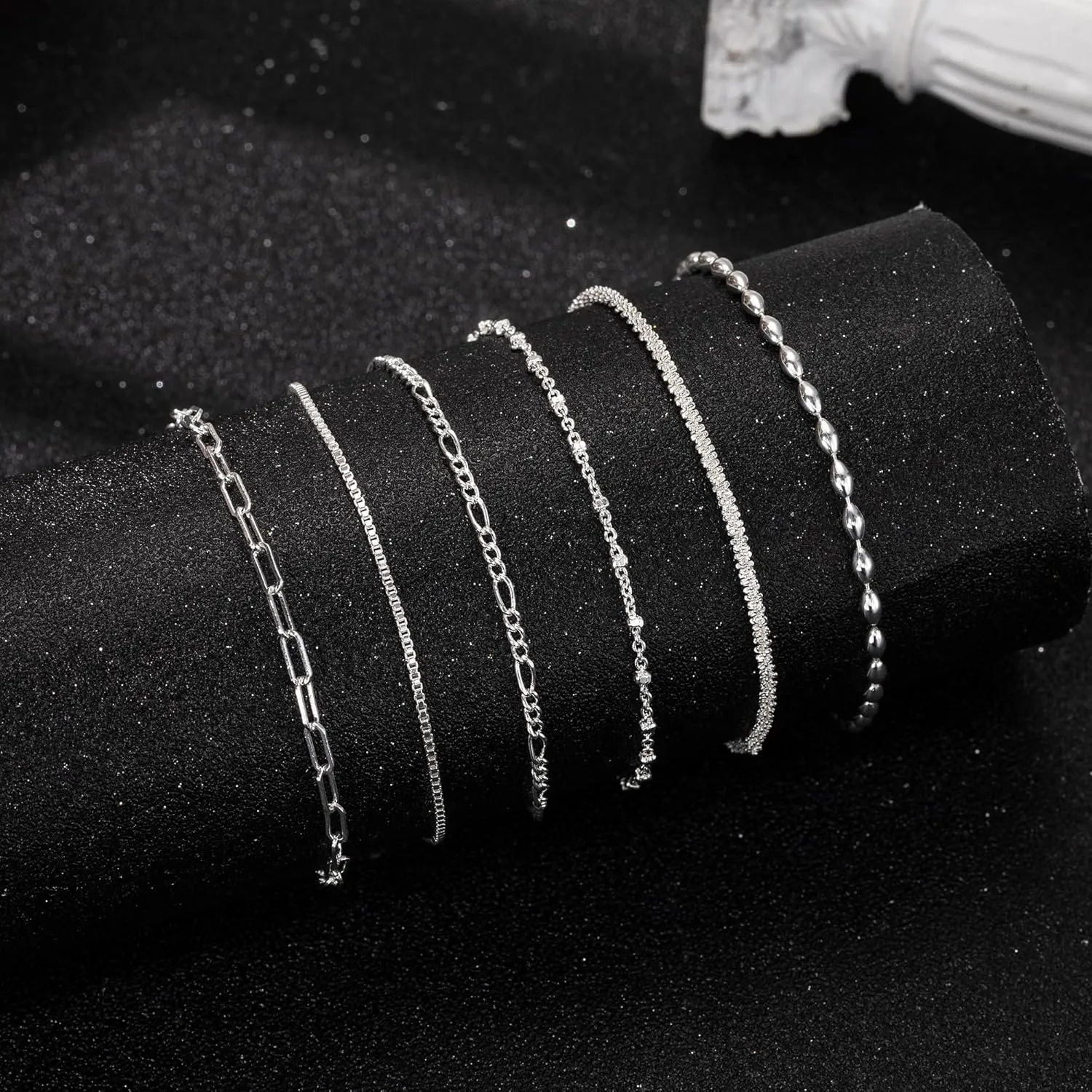 Hand Chain Bracelet Dainty Ring Bracelet Hand Chain for Women Gold Plated Bracelets Trendy Jewelry for Wedding Jewelry Birthday Gifts for Women