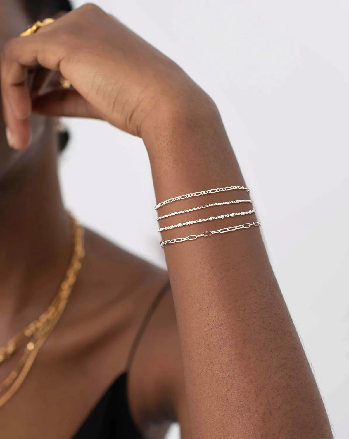 Hand Chain Bracelet Dainty Ring Bracelet Hand Chain for Women Gold Plated Bracelets Trendy Jewelry for Wedding Jewelry Birthday Gifts for Women
