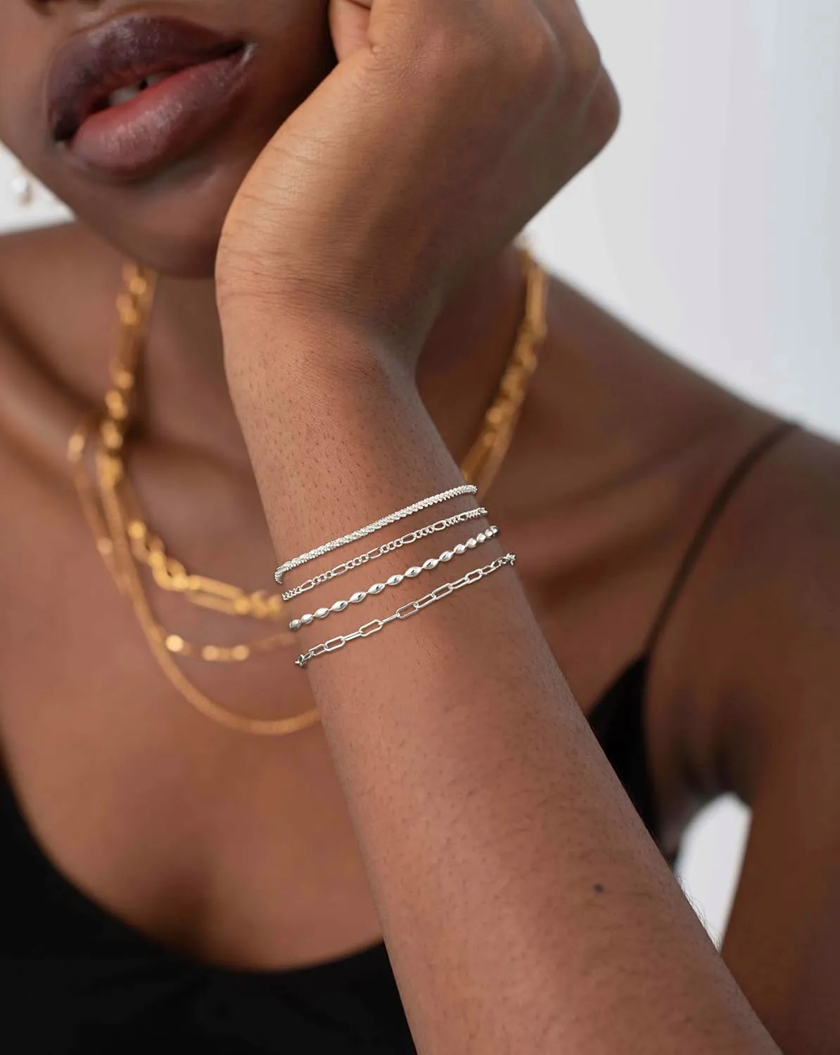 Hand Chain Bracelet Dainty Ring Bracelet Hand Chain for Women Gold Plated Bracelets Trendy Jewelry for Wedding Jewelry Birthday Gifts for Women