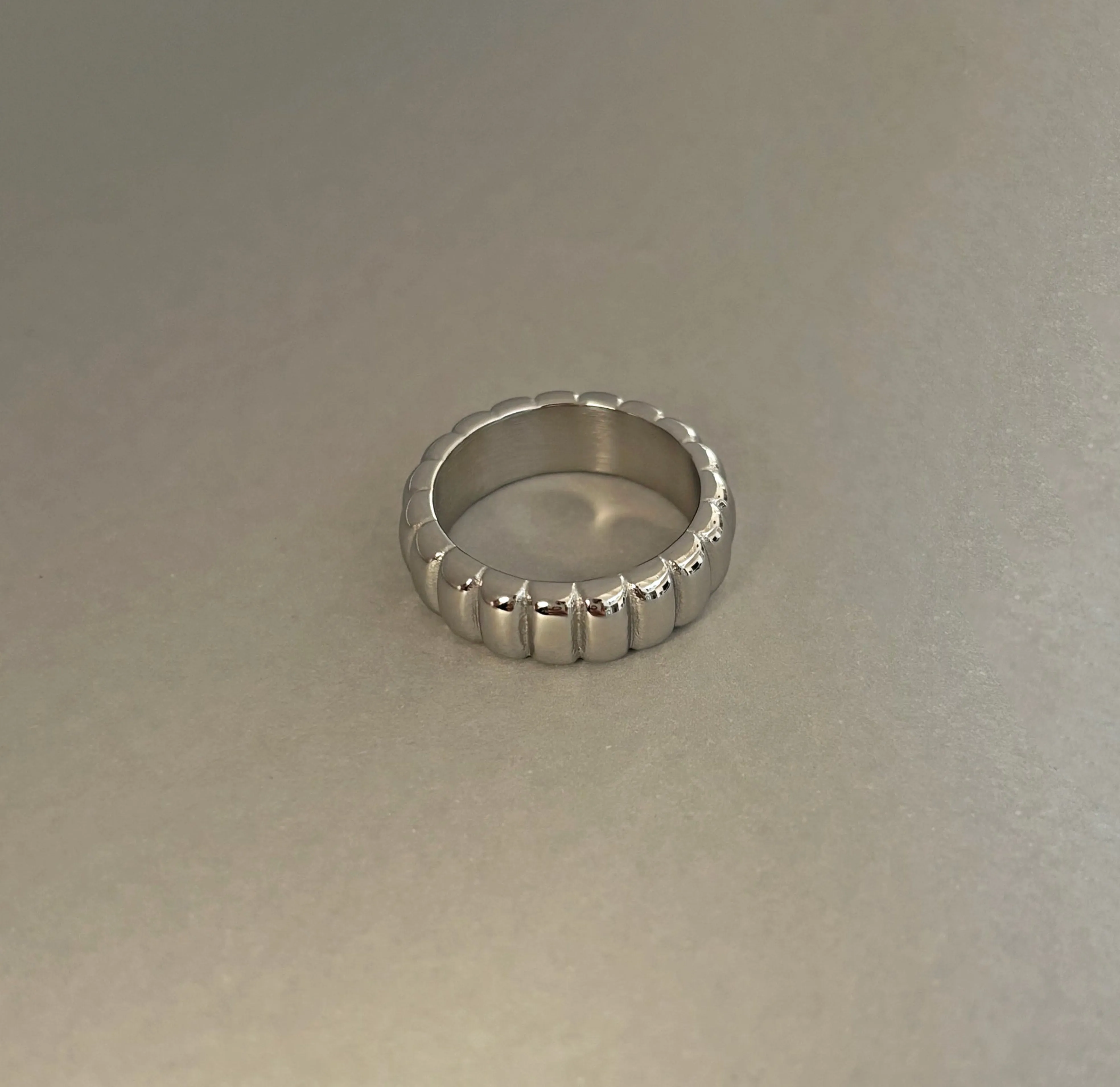 Harriet Silver Ribbed Band - Sample