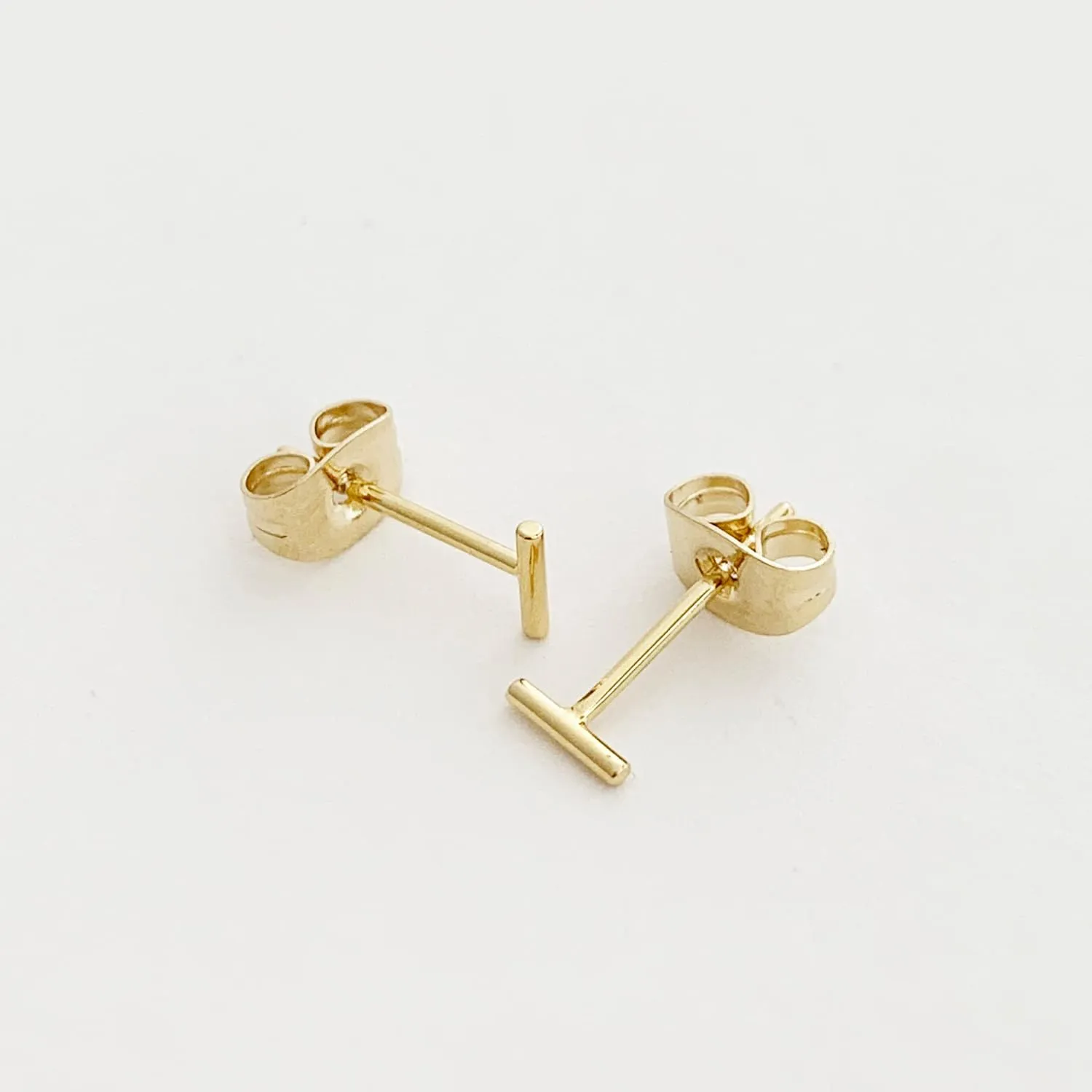 HONEYCAT Skinny Wire Midi Balance Bar Stud Earrings in Gold, Rose Gold, or Silver in 10mm or 5mm | Minimalist, Delicate Everyday Jewelry