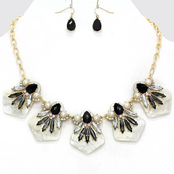 iLLASPARKZ Frosted Orchid Collar Necklace