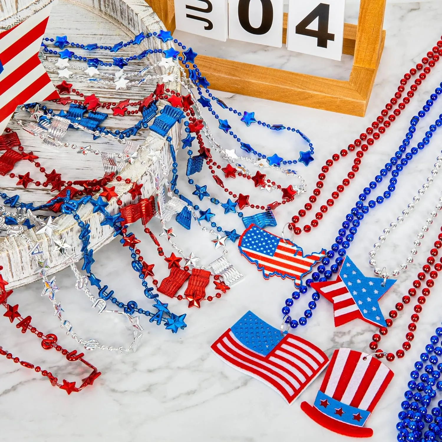 Independence Day Necklace Accessories, 200PCS 4th of July Bead Necklaces, Patriotic 4th of July Red Blue White Necklace USA Hat Flags Pendant, Metallic Necklace for Memorial Day Parades Party Favors