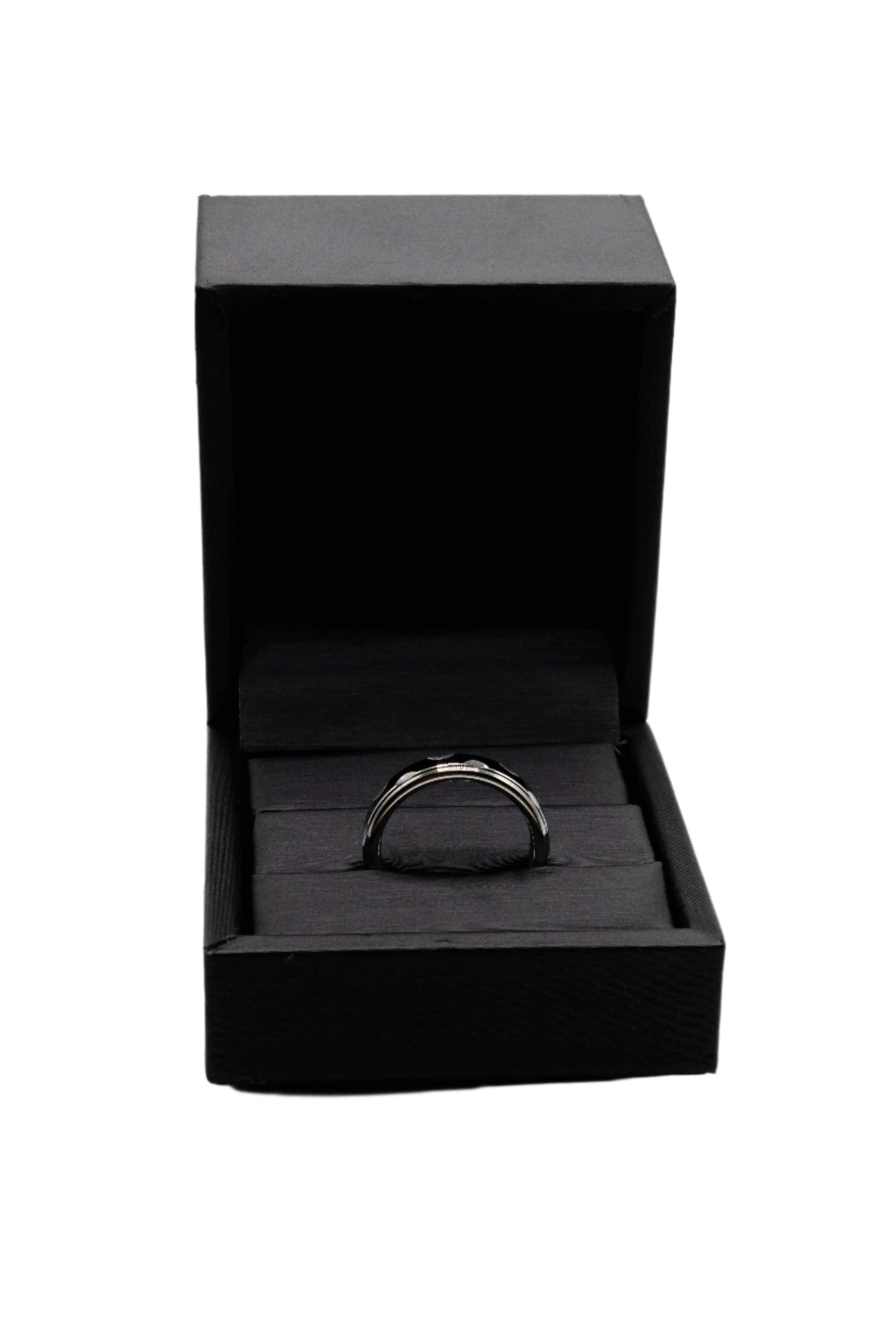James Scallop Etched Tungsten Band Ring