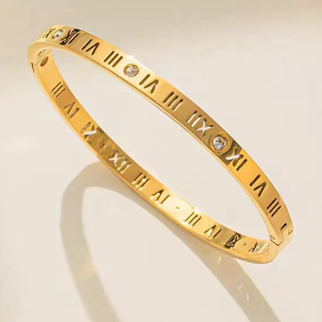 Jude Jewelers 4mm Stainless Steel Open Clasp Roman Numbers Cubic Zircon Filled Bangle Bracelet