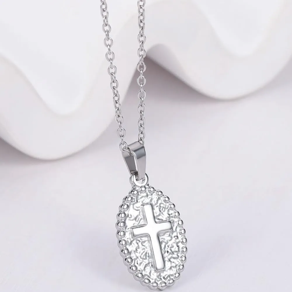 Jude Jewelers Stainless Steel Oval Shaped Christian Cross Hammered Finishing Pendant Necklace