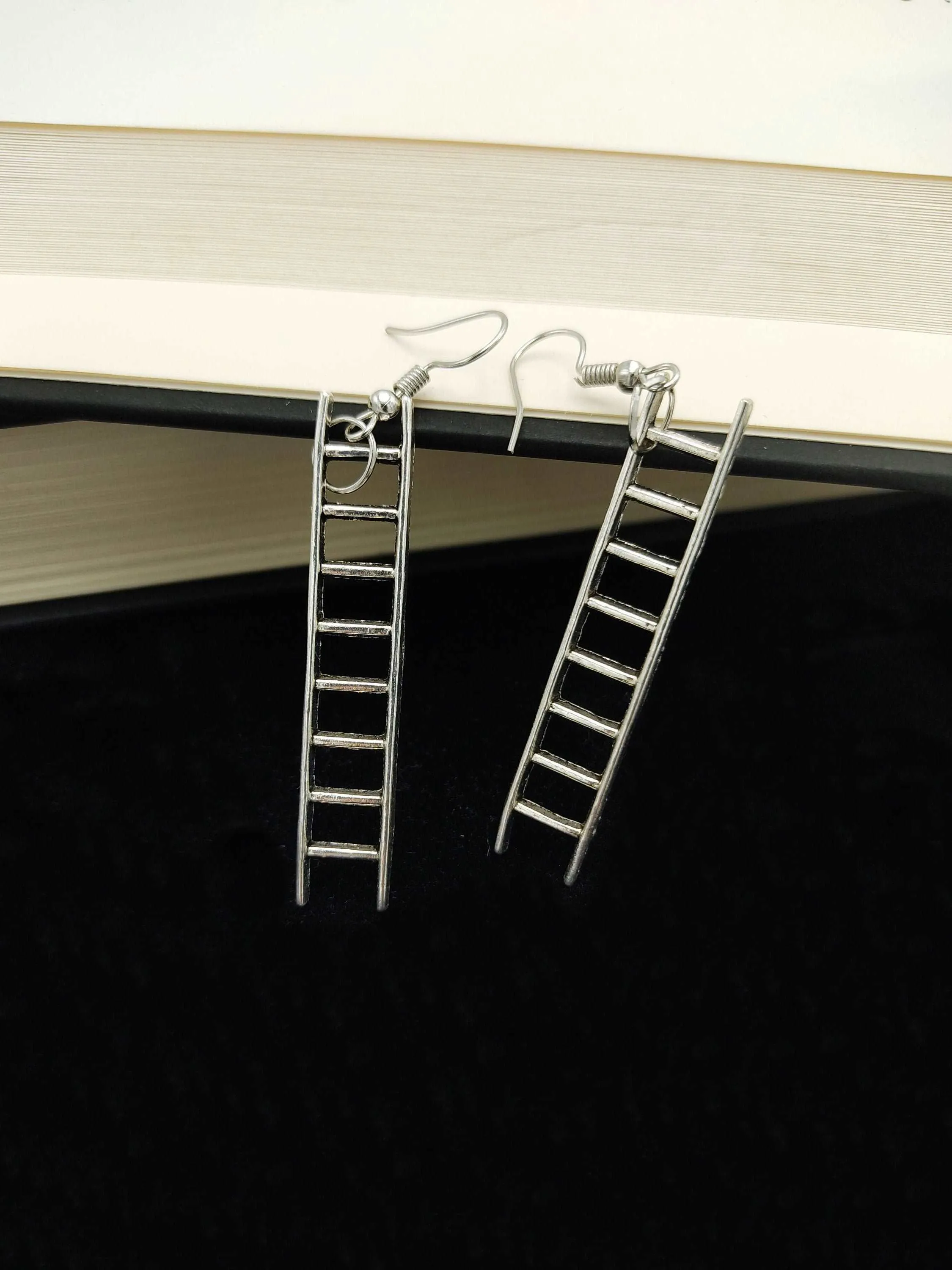 LADDER EARRINGS | Ascend to Elegance!