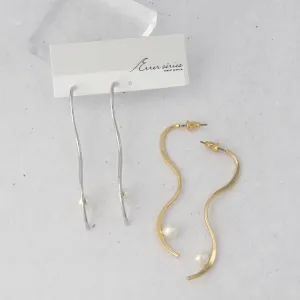 Long Wavy Bar Pearl Earrings