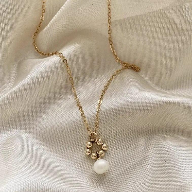LUSH JEWELRY - FLEUR DE ETOILE NECKLACE