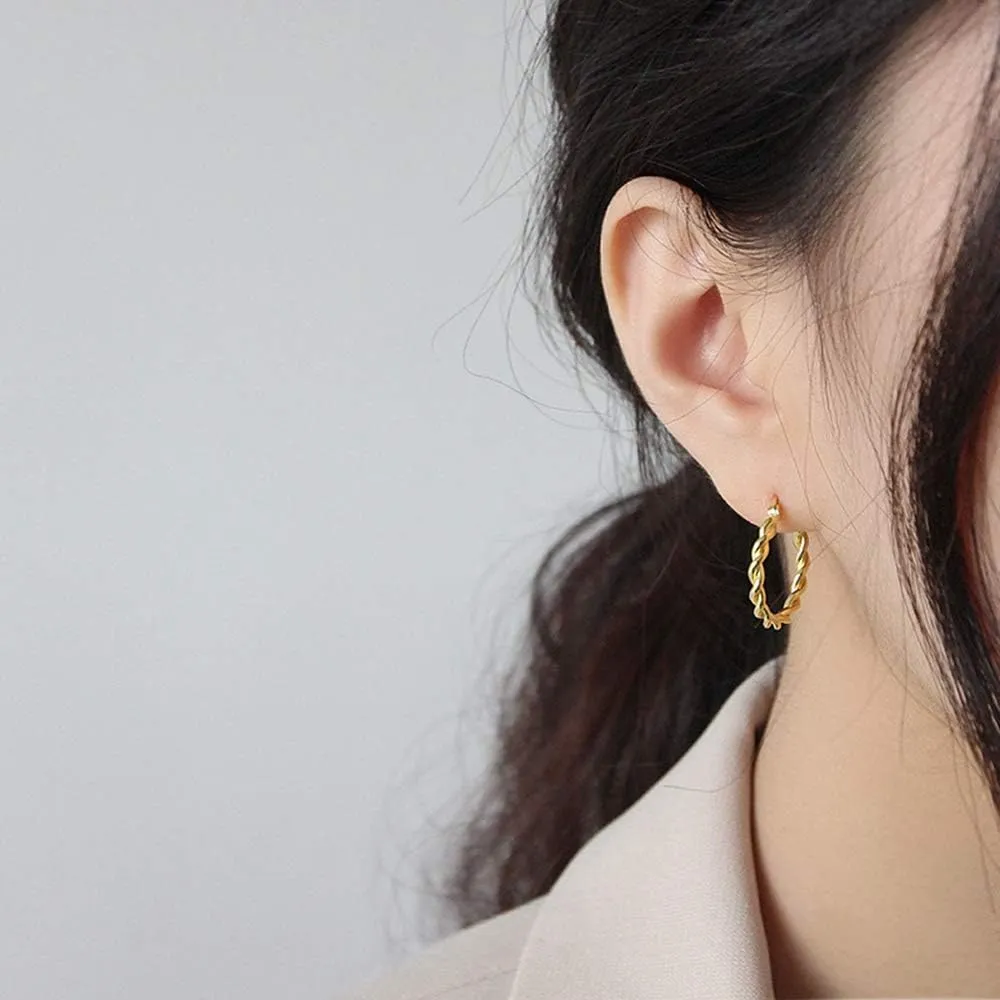 Minimalist Twisted Small Hoop Earrings S925 Sterling Silver Braided Celtic Love Knot Huggie Round Hoops Earring 20mm Fashion Jewelry for Women Girls Sensitive Ears