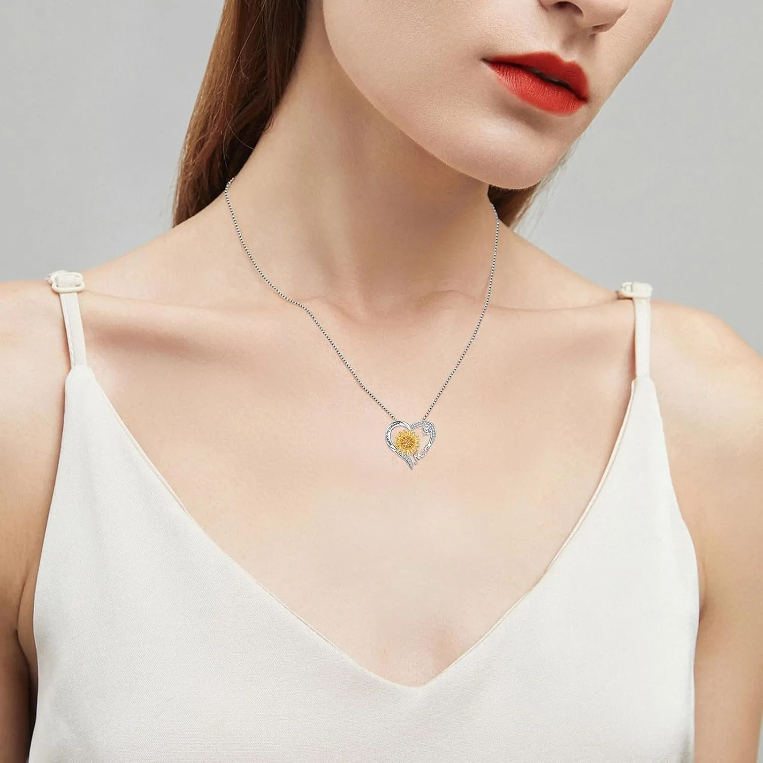 Mom Daughter Sister Nana Necklace S925 Sterling Silver Sunflower You are My Sunshine Love Heart Infinity Pendant Necklaces Bracelet Jewelry Suit Birthday Gifts for Women