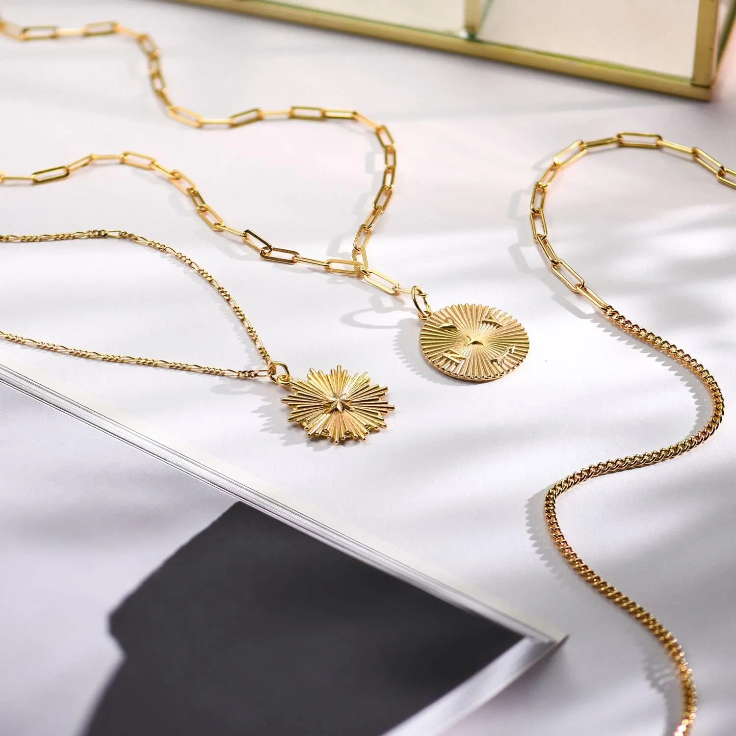 OAK&LUNA - Gold Vermeil Designer Medallion Necklace
