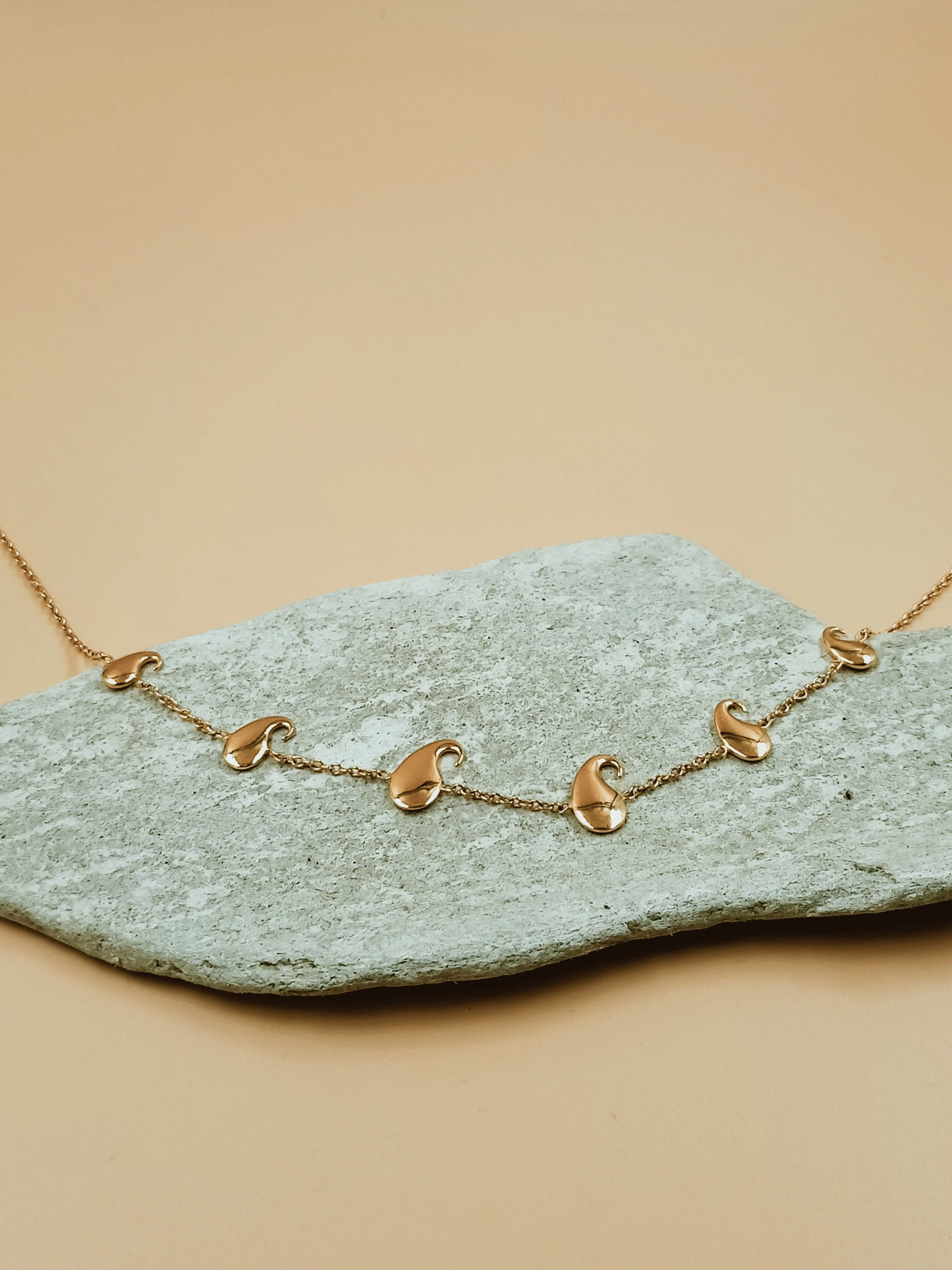 Posse Of Paisleys Choker