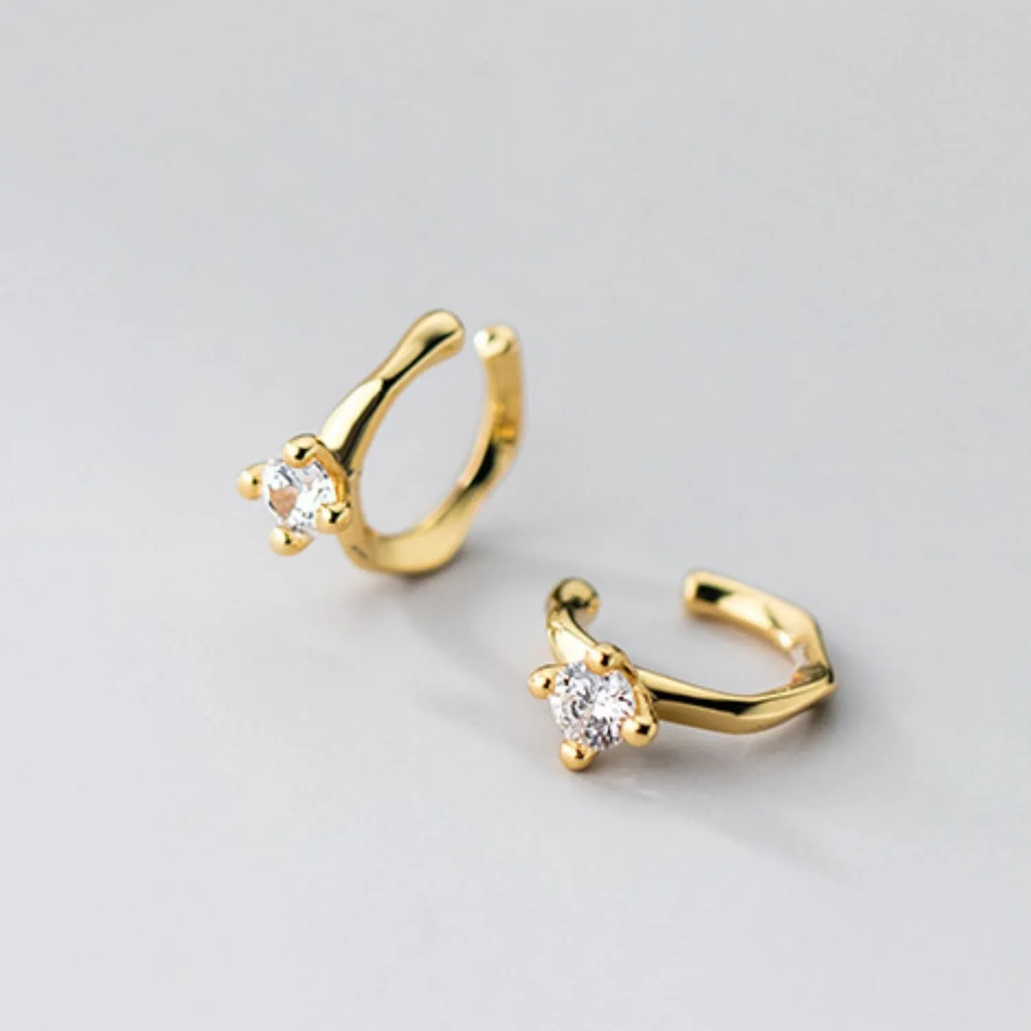 Sterling Silver Ear Cuff for Women, Cubic Zirconia No Piercing Ear Clip, Minimalist Fake Earrings, Unique Ear Cartilage Clip
