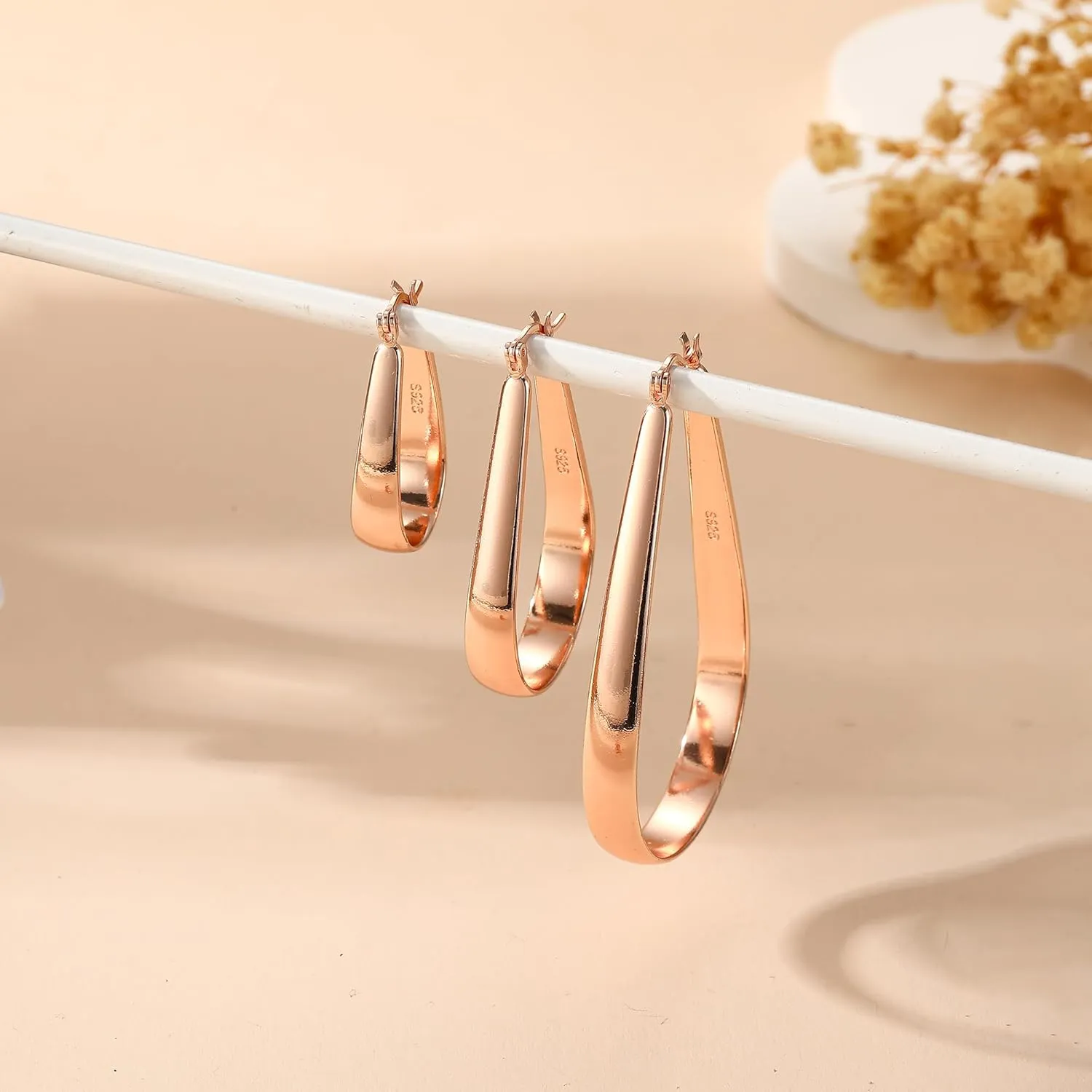 Sterling Silver Hoop Earrings for Women Large Oval Hoop Earrings Lightweight Big Gold Hoops Earrings Hypoallergenic 14K Gold Plated Hoops Earrings Non Tarnish Jewelry Gifts 20/30/40mm