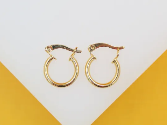 Thin Latch Back Hoop Earrings (K121-122)