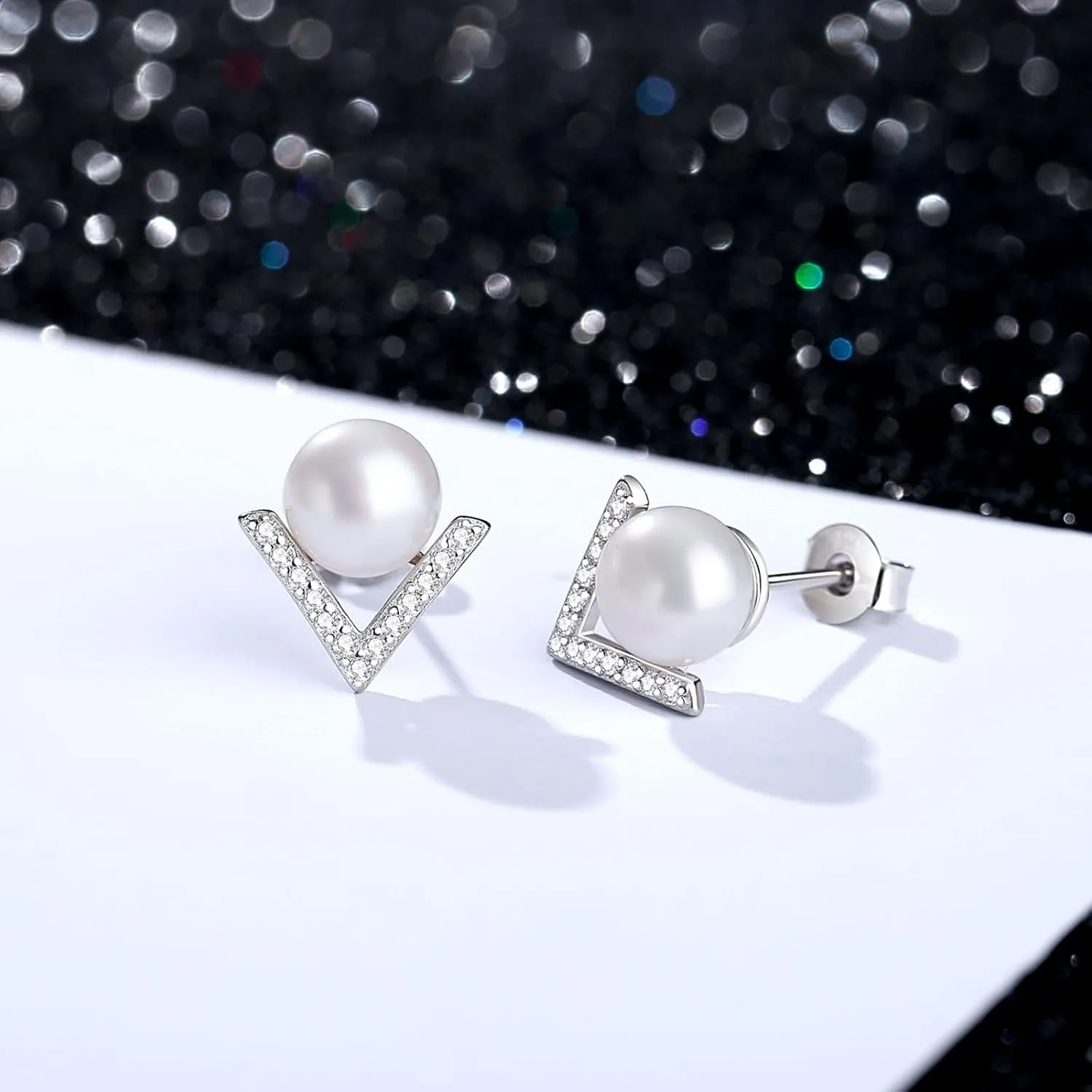 YAMI Cultured Pearl Stud Earrings for Women, 925 Sterling Silver Classic Earrings, 7.5mm White/Black Pearl Jewelry Gifts for Mom Grandmother